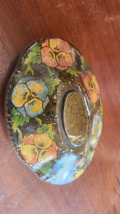 TIN FLORAL PANSIES LIDDED BOX