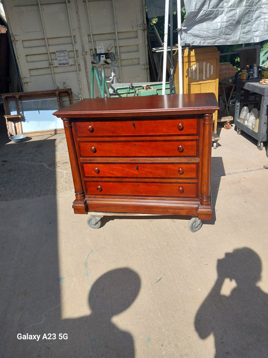 THOMASVILLE 2 DRAWER LATERAL FILE CABINET
