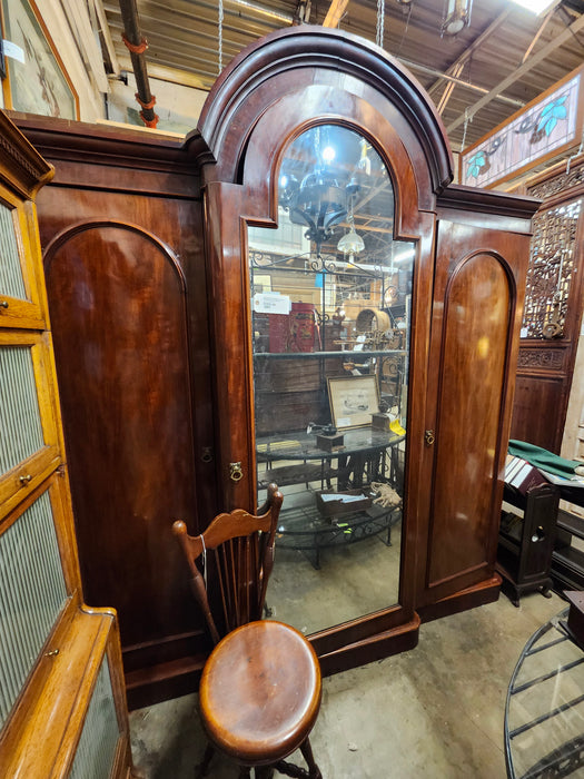 ENGLISH MAHOGANY 3 DOOR ARMOIRE WITH MIRROR