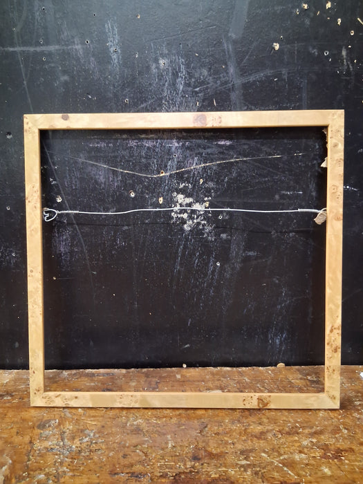 THIN BURLED FRAME