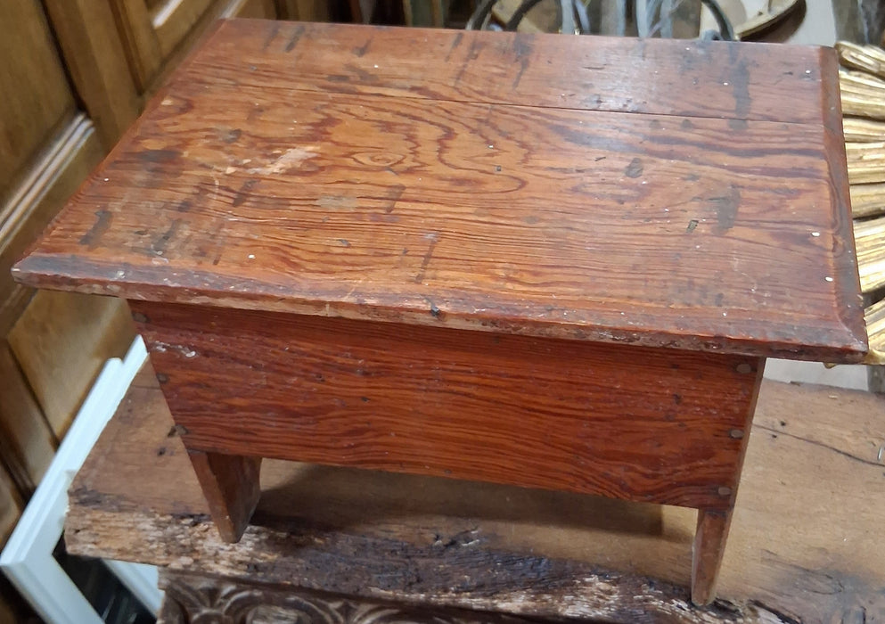 SMALL PITCH PINE LIFT TOP  BOX STOOL