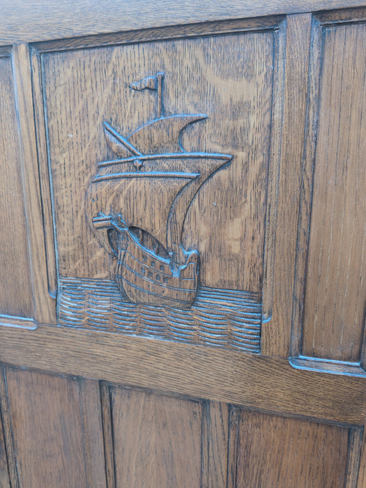SINGLE DOOR OAK HALL ROBE WITH CARVED SHIP