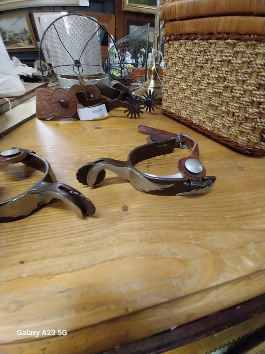 PAIR OF SMALL STIRRUPS