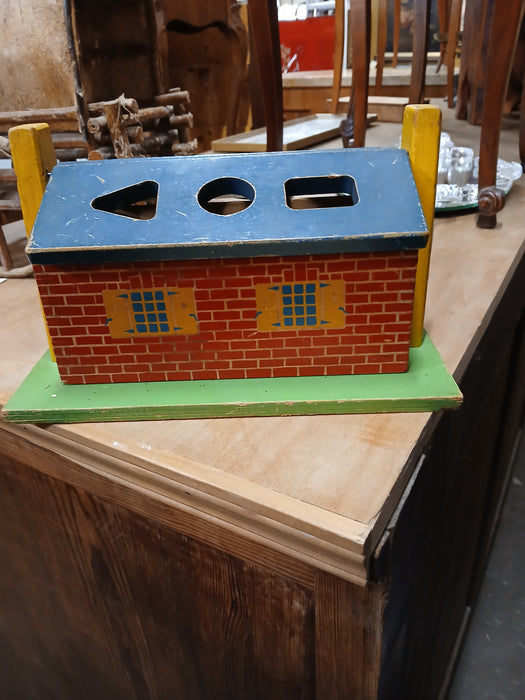 VINTAGE TOY  HOUSE GAME