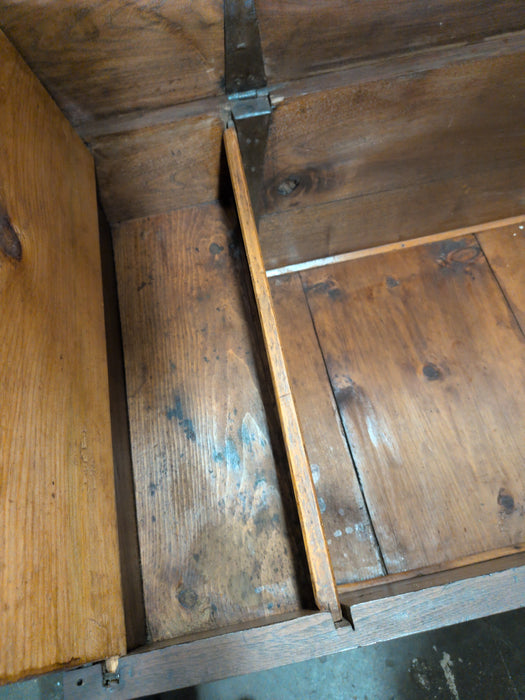 WALNUT EASTERN PENNSYLVANIA CHIPPEN DALE BLANKET CHEST CIRCA 1770'S