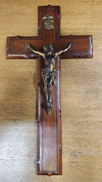 SMALL ROSEWOOD AND SPELTER CRUCIFIX