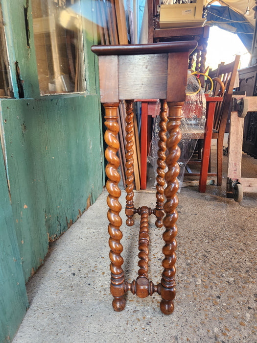 SMALL MAHOGANY BARLEY TWIST CONSOLE AS FOUND