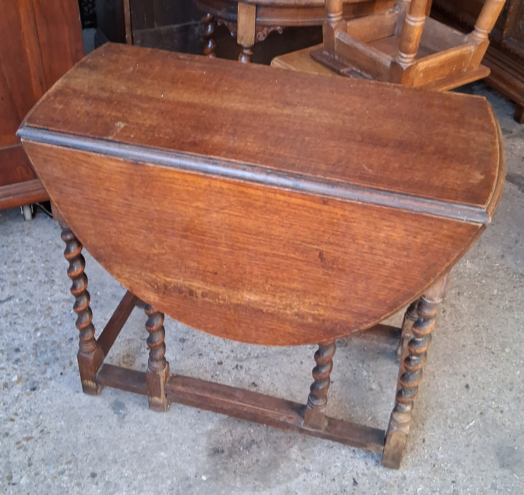 SMALL BARLEY TWIST DROP LEAF TABLE
