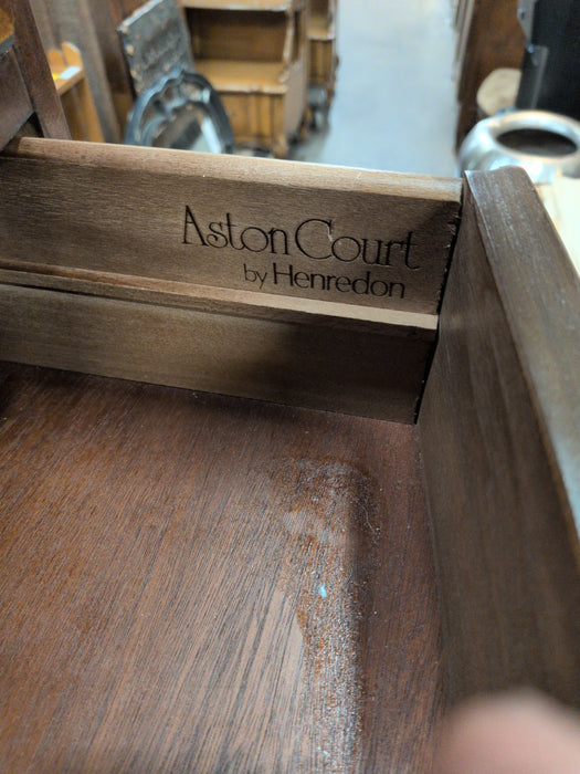 TALL 9 DRAWER MAHOGANY ASHTON COURT HENREDON CHEST