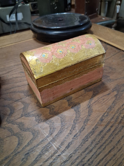 SMALL DOMED FLORENTINE BOX