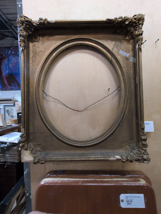 INNER OVAL ORNATE GOLD FRAME MID 19TH CENTURY