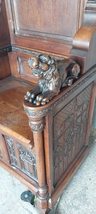 CARVED GOTHIC OAK THRONE CHAIR