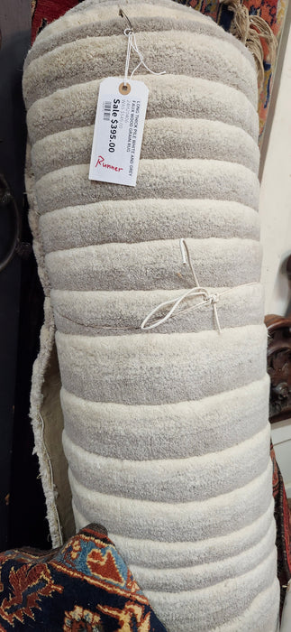 LONG THICK PILE WHITE AND GREY FAUX WOOD GRAIN RUG
