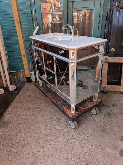 MARBLE TOP SINK WITH MIRRORED BASE