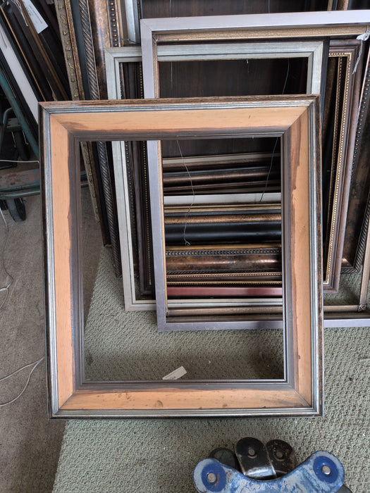 DISTRESSED LOOK GREY FRAME