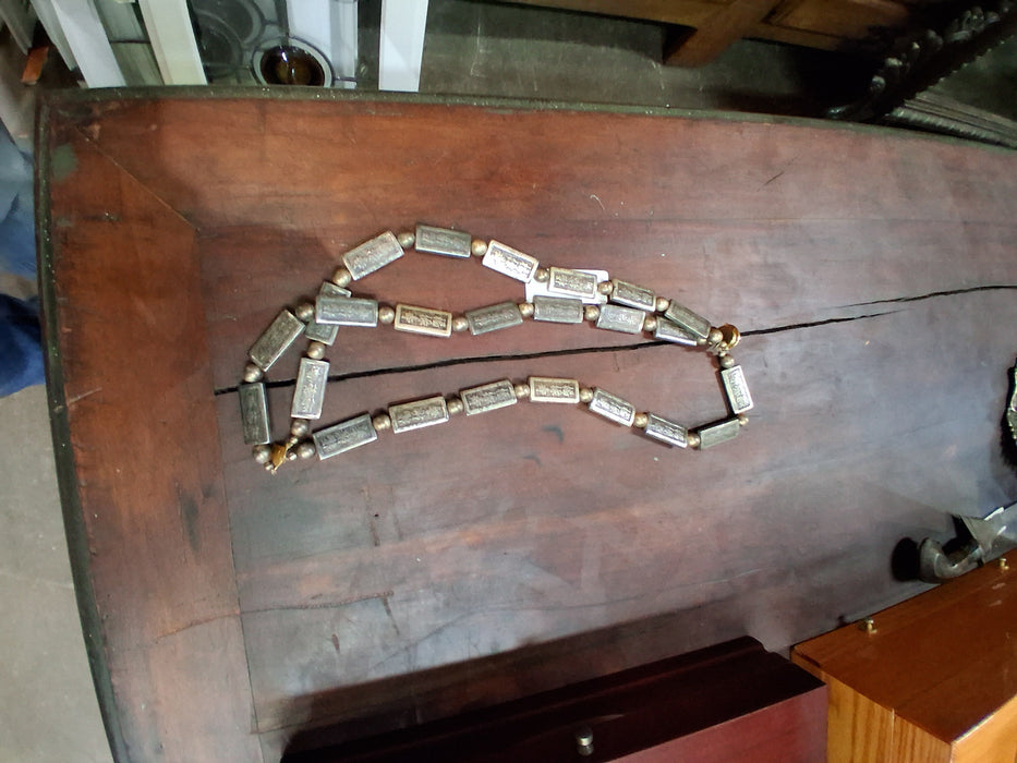 SILVER COLORED  NECKLACE