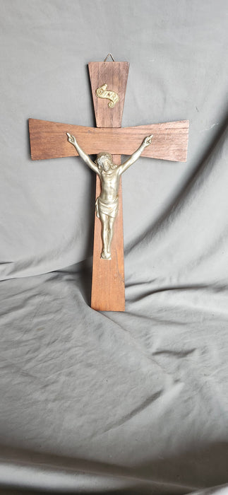 ARTS AND CRAFTS OAK CRUCIFIX WITH NICKLE CORPUS