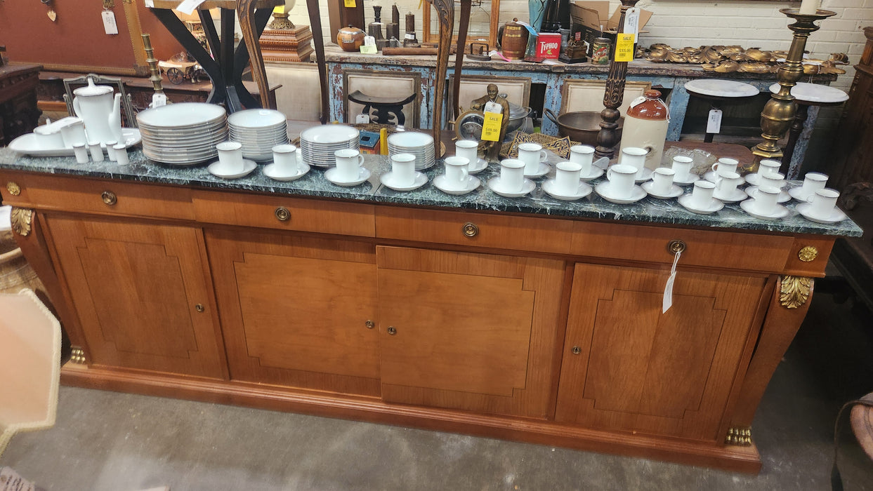 77 PIECE WHITE AND GOLD ROSENTHAL 10 PLACE SETTING DINNER SET WITH DEMITASSE CUPS