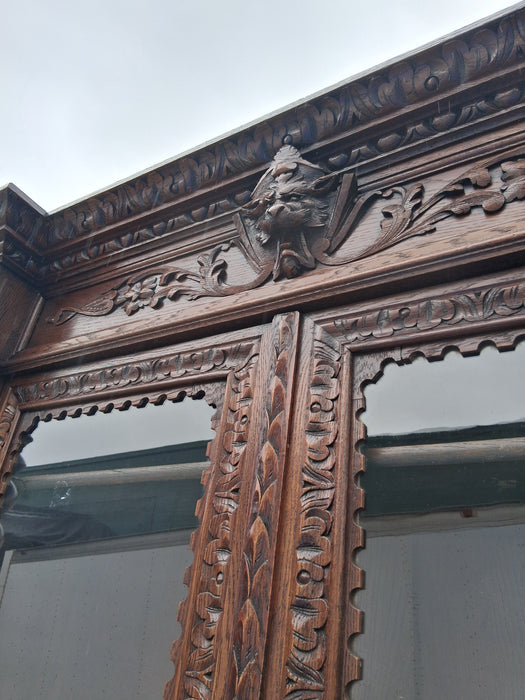 CARVED OAK BARLEY TWIST BOOKCASE