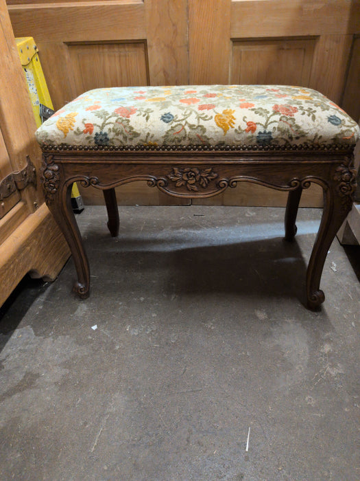 LOUIS XV OAK UPHOLDSTERED VANITY BENCH