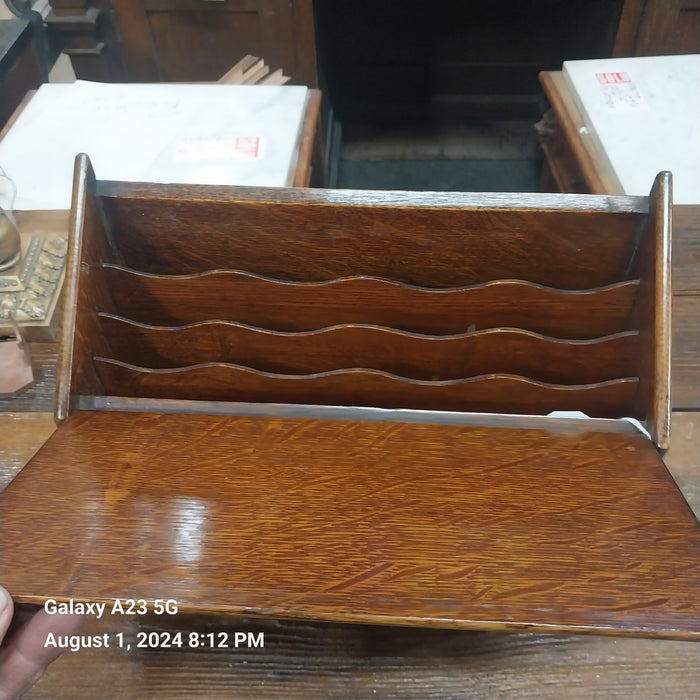 OAK ARTS AND CRAFTS LETTER FILE WITH LID