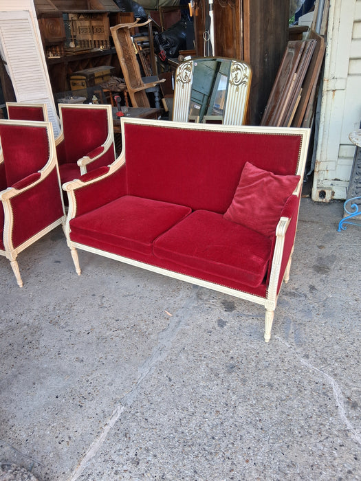 ST OF RED UPHOLSTERED LOUIS XVI  SETTE AND 4 BERGERES