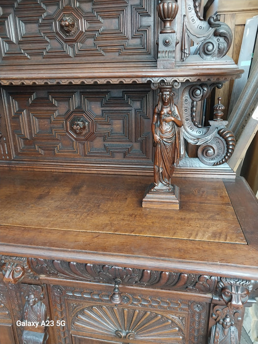 MECHILLIN SERVER WITH HIGH BACK BROKEN ARCH PEDIMENT WITH LADIES