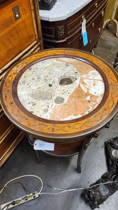 LOUIS XVI ROUND MARBLE TOP TABLE WITH INLAY AND BRONZE MOUNTS