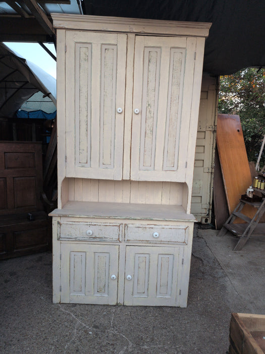 TALL WHITE PAINTED 4 DOOR FARM HOUSE CABINET WITH DRAWERS