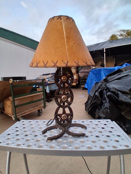 TEXAS HORSESHOE LAMP