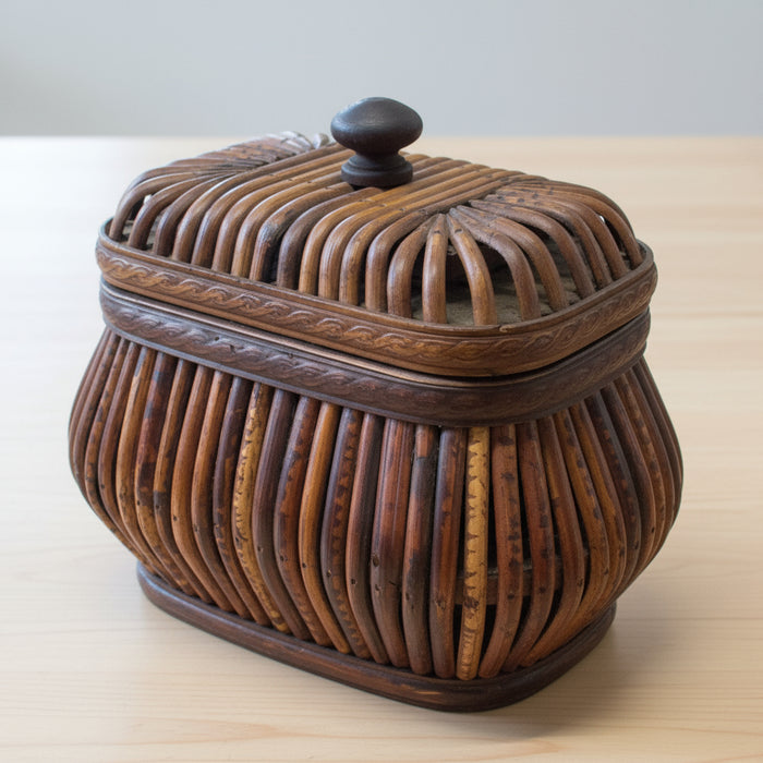 SMALL SHAPED RATTAN BOX