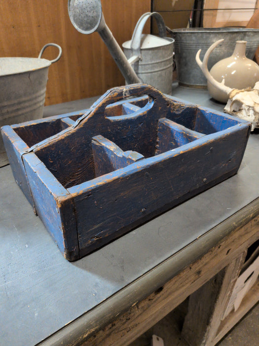 BLUE PAINTED DISTRESSED WOOD CADDY