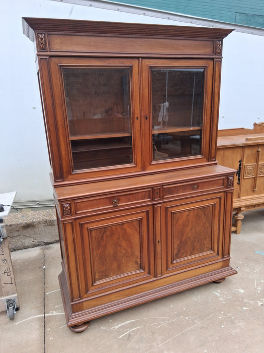 LOUIS PHILIPPE MAHOGANY 2 PIECE VITRINE CABINET