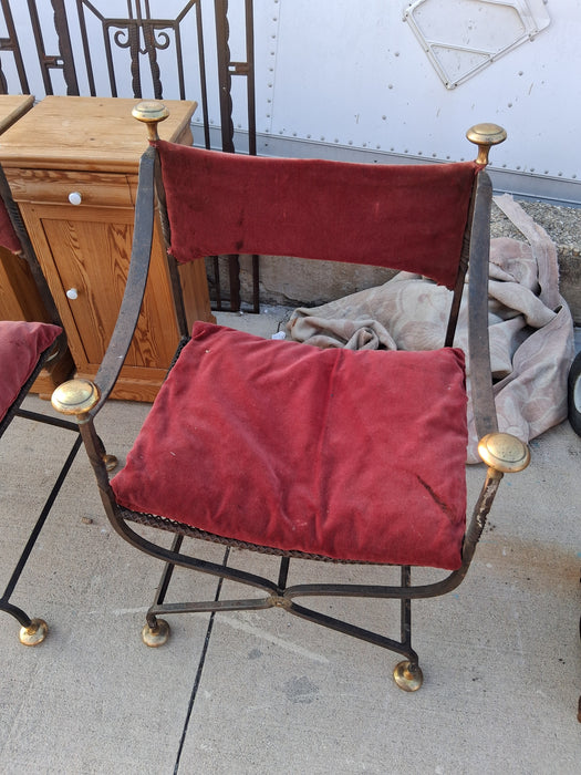 PAIR OF IRON SAVONAROLA CHAIRS