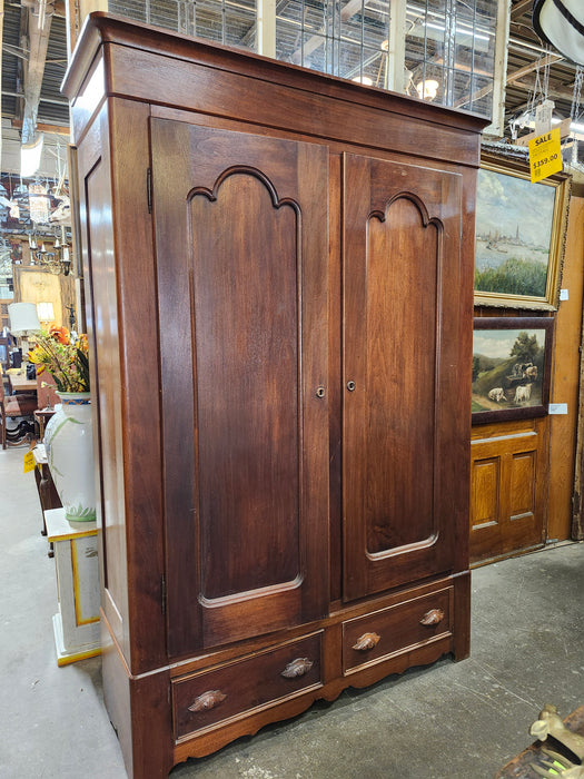 AMERICAN 2 DOOR WALNUT WARDROBE