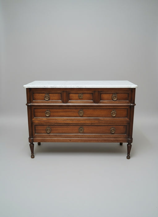 LOUIS XVI WHITE MARBLE TOP MÀHOGANY 3 DRAWER CHEST WITH ROUNDED FLUTED COLUMNS