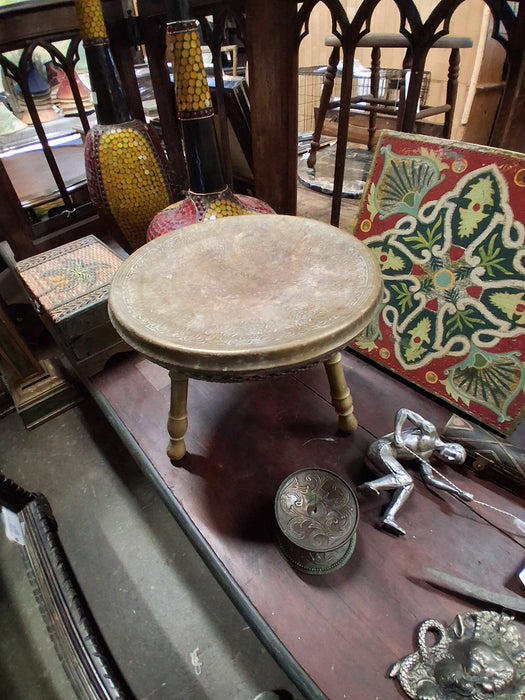 ROUND BRASS STOOL