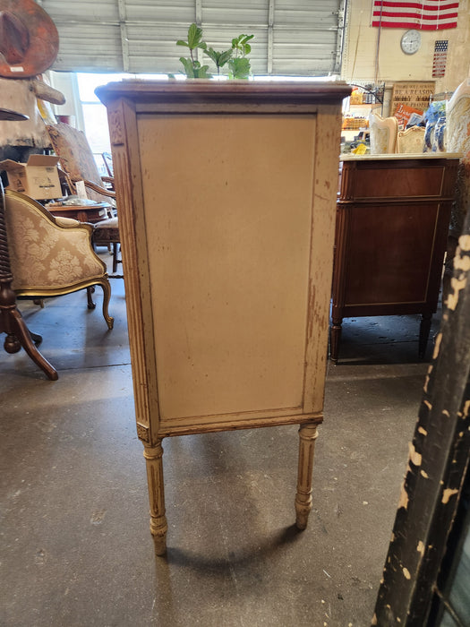 LOUIS XVI PAINTED 4 DRAWER CHEST ON LEGS