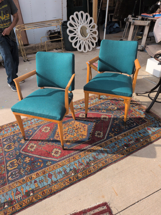 PAIR OF GREEN UPHOLSTERED MODERN CHAIRS