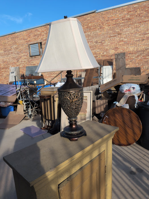 RETICULATED LAMP