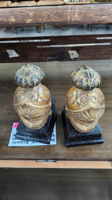 PAIR OF BLACK FEATHER ROMAN HELMET BOOKENDS