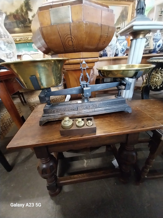 IRON AND BRASS SCALES WITH WEIGHTS