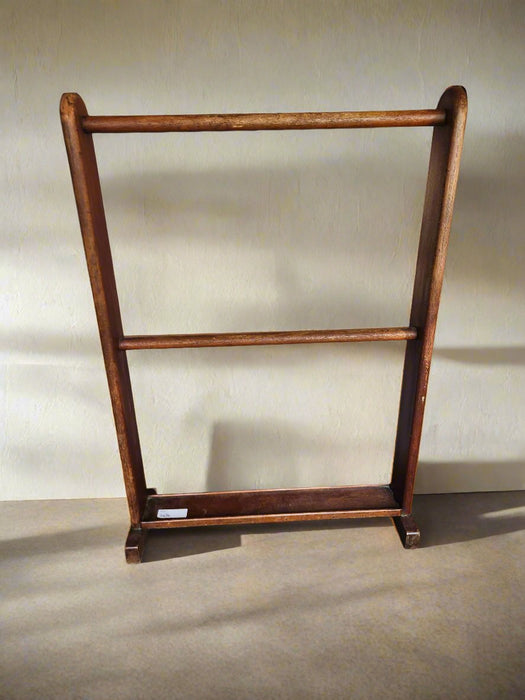 WOOD QUILT RACK