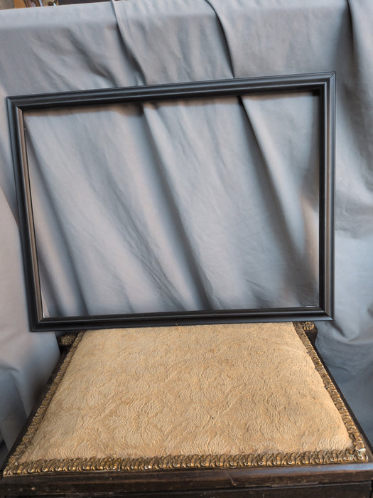 SMALL SIMPLE BLACK FRAME