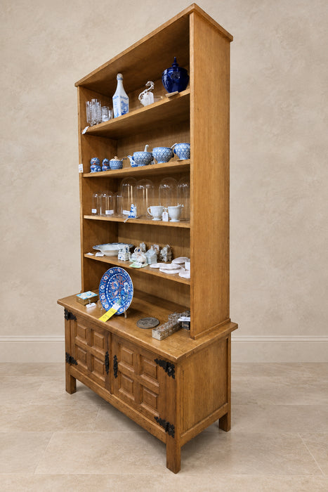 MULTI-PANEL OAK OPEN BOOKCASE WITH 2 DOORS