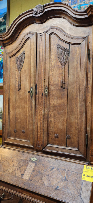 TALL FRENCH CARVED OAK 19TH CENTURY BOOKCASE SECRETARY