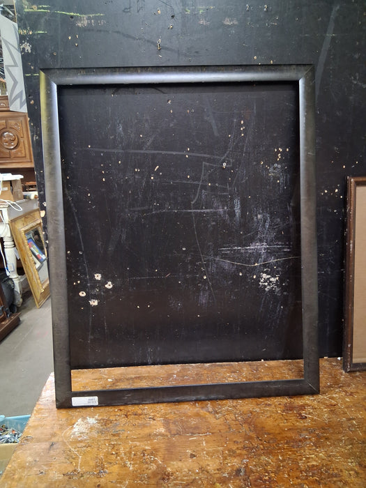 MEDIUM ROLLED EDGE BLACK FRAME
