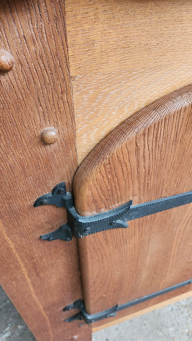 ARCH DOORS OAK RUSTIC SIDEBOARD