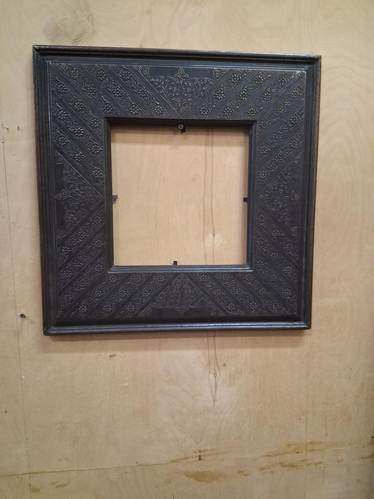 SQUARE METAL FRAME