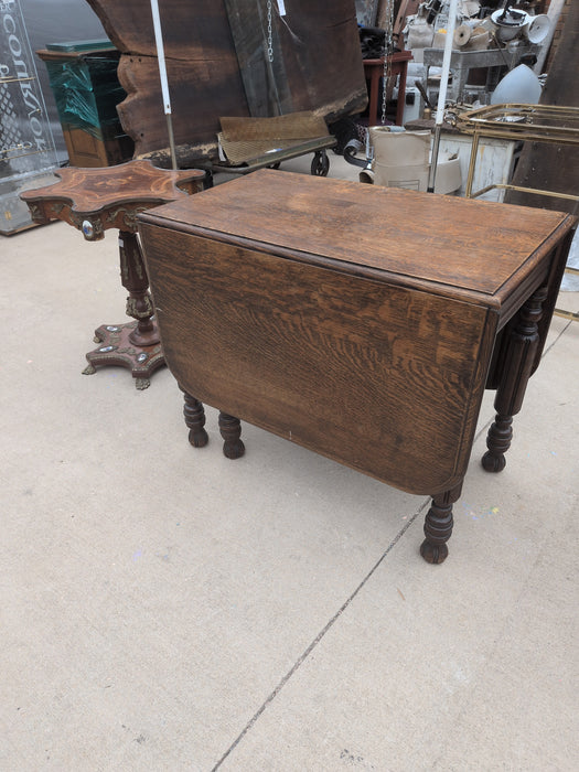 OAK DROP LEAF TABLE WITH FLUTED LEGS